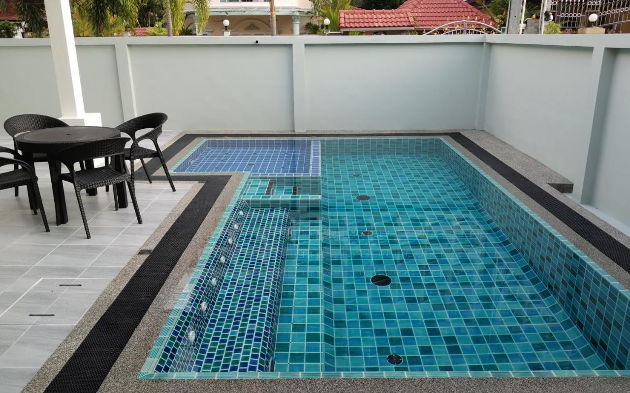 Private Pool Villa With Jacuzzi At Royal Park Village - Walk To The Beach - 6 People - Max 3 Males (Adults Only) Джомтьен Экстерьер фото