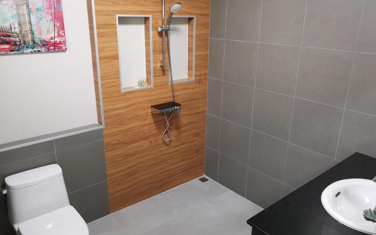 Private Pool Villa With Jacuzzi At Royal Park Village - Walk To The Beach - 6 People - Max 3 Males (Adults Only) Джомтьен Экстерьер фото